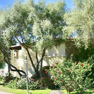 Appart hôtel In With Swimming Pool In